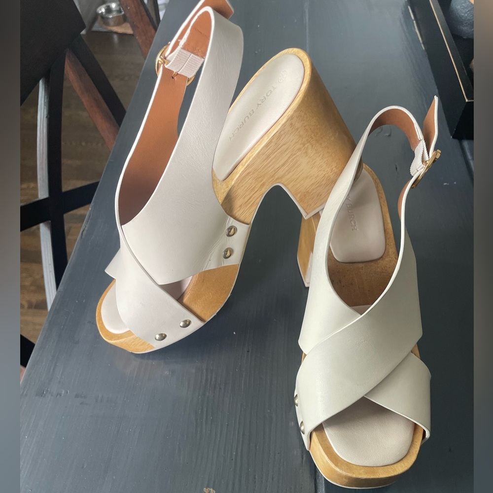 Tory Burch cream wooden platform sandals 7.5